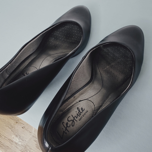 Classic black heels - office - Size 8.5M - Picture 8 of 11